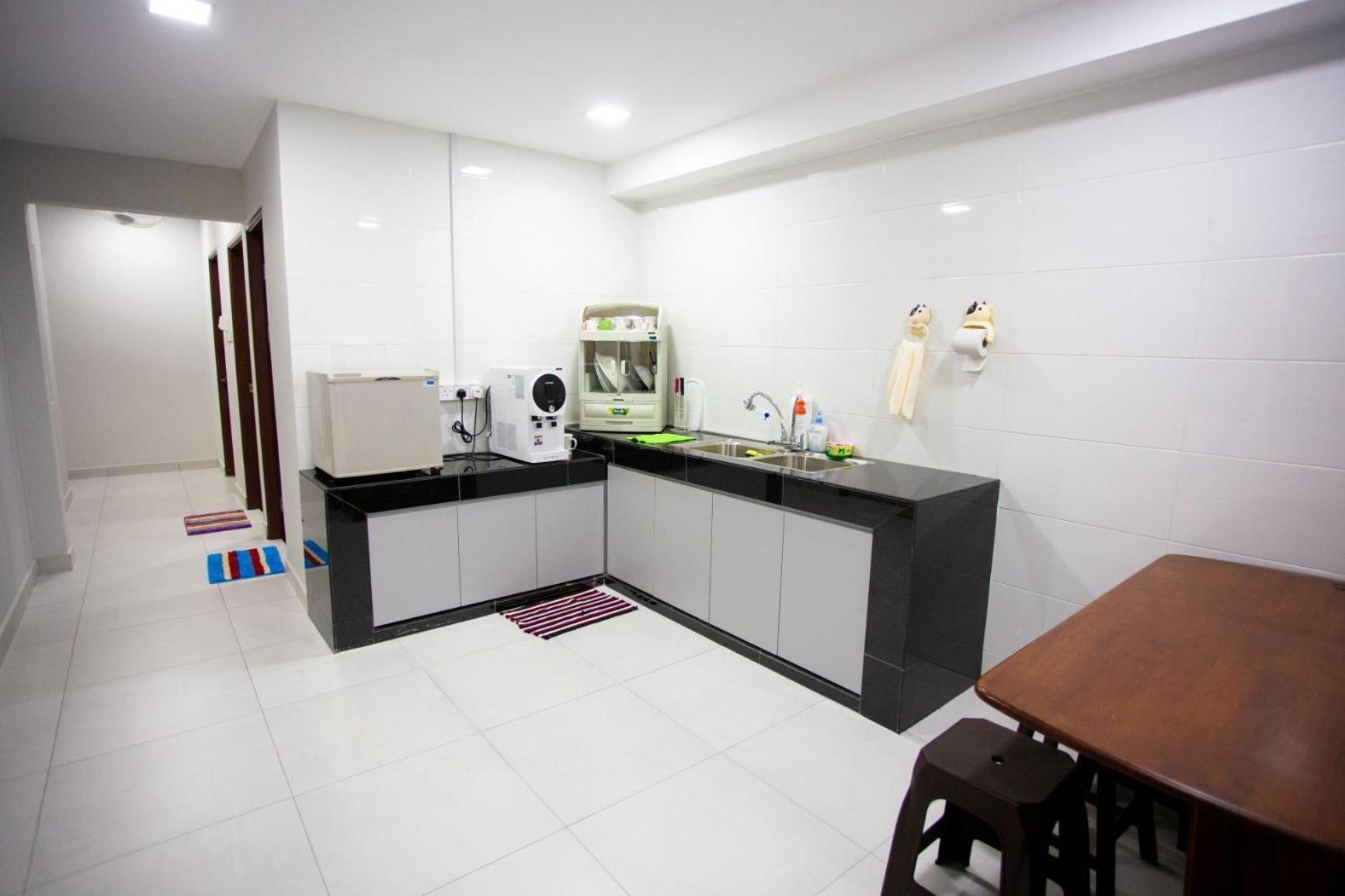 Hom2Rex Kuching Homestay Taman Timberland Exteriör bild